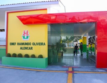 Sem saber ler, aluna é aprovada para o 6º ano; mãe teme ‘massacre’