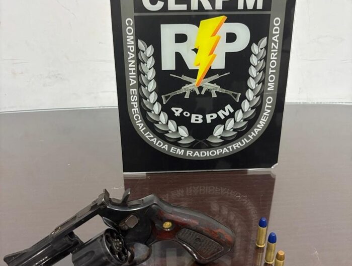 Adolescente armado planejava eliminar rival , diz PM