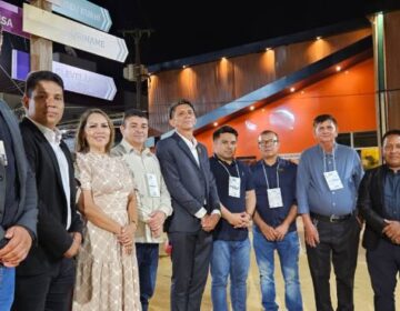 Vereadores de Oiapoque selam pacto para escolher nome em possível nova eleição