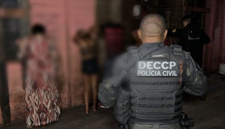 Ação policial flagra dezenas de usuários de drogas e prende foragido de SP por estupro