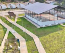 Pedra Branca entrega quadra, CRAS, praça e casas populares no bairro Água Fria