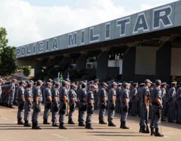 Sargento da PM é investigada por alimentar animais de rua; entidades protestam
