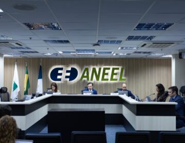 Mobilização política do Amapá barra aumento da tarifa de luz