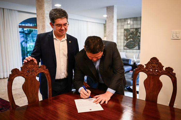 Senadores notificam Aneel a retirar de pauta o aumento da tarifa de energia no AP