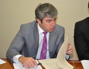 Internauta é processado há 2 anos por vídeo que cita “proteção” de promotor afastado a prefeito