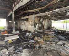 Creche de R$ 2,8 milhões vira ruína em Macapá, tomada por lixo, fezes e invasões