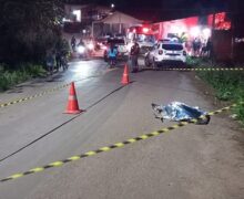 Após sair do carro atirando, foragido morre em confronto com a PM