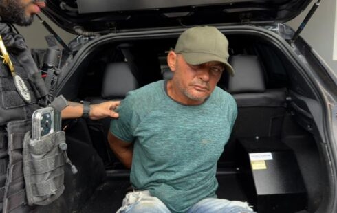 “Foi um acidente”, diz marido suspeito de matar ex-miss em Macapá ao ser preso