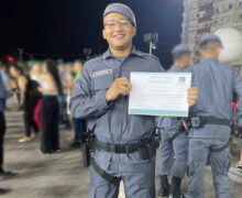 Soldado novato é demitido da PM após entregar arma a membro de facção