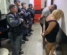 Casal que usava casa e carro para tráfico é preso após denúncia