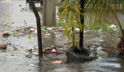 Chuvas provocam prejuízos e transformam ruas em rio de lixo em Macapá