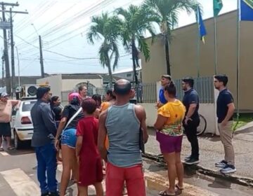 Oiapoque tem super salários na prefeitura, escolas sem prédio e alunos sem transporte