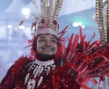 ‘Experiência única’,diz servente que desfilou em 9 das 10 escolas de samba do Amapá