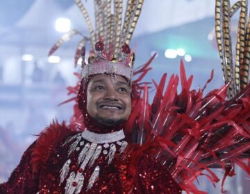 ‘Experiência única’,diz servente que desfilou em 9 das 10 escolas de samba do Amapá