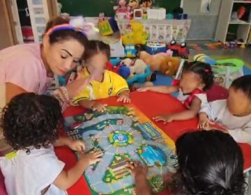 Professora é acusada de agredir crianças em creche municipal de Macapá