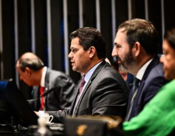 Alcolumbre lidera aprovação de projeto que torna crime toda relação sexual com menor de 14 anos