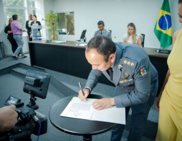 Coronel Flexa é empossado no lugar de Kaká Barbosa