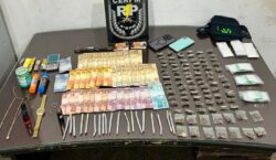 Manobras perigosas em veículo levam à apreensão de drogas e detenção de suspeito