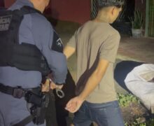 Em festa de aparelhagem lotada, jovem é preso vendendo drogas