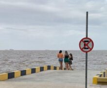 Mesmo após 2ª morte em menos de um ano, rampa náutica segue sem placa de alerta e livre para banho