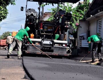 Macapá amplia pavimentação com cinco frentes simultâneas e acelera recuperação de vias