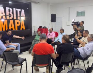 Acácio Favacho lança programa com casas a R$ 199,90 em condomínio com piscina