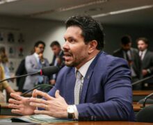 Relator da PEC 47, Acácio cria canal para tirar dúvidas