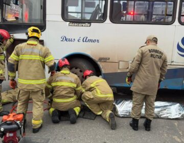 Ônibus desgovernado deixa mulher morta no Centro de Macapá