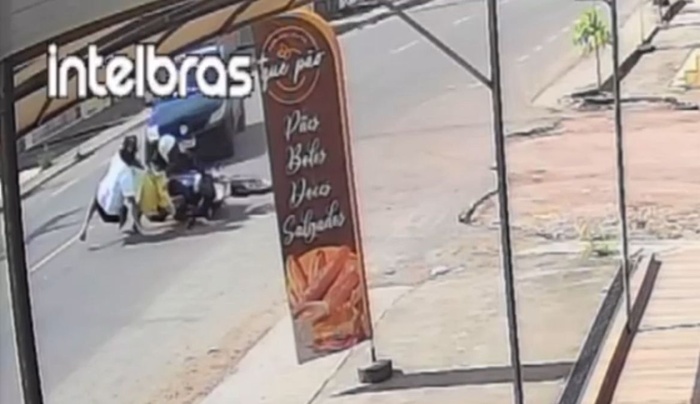 Professor morre após colisão entre moto e picape em Macapá