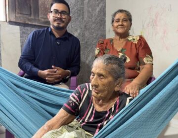 Ex-escravizada chega aos 117 anos precisando de cadeira de rodas e fraldas como presentes