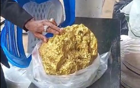 ‘Pepita de ouro gigante’ viraliza, mas expõe drama de garimpeiro em Oiapoque