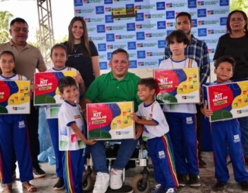 Com kits e uniformes, mais de 1,8 mil alunos ganham incentivo para estudar em Pedra Branca