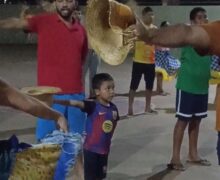 Menino de 5 anos rouba a cena ao dançar em quadrilha matuta de Macapá