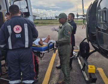 Homem sobrevive a 11 facadas e é resgatado em helicóptero
