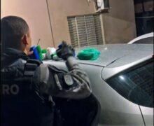 Mulher ligada a conselho do Iapen é presa com drogas e celulares destinados a presos