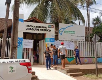 Após campanha acirrada, Oiapoque volta às urnas e moradores da Guiana atravessam o rio para votar