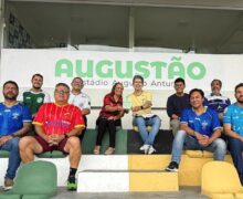 Clubes homenageiam Randolfe por reconstrução de estádios e apoio ao futebol amapaense