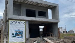Famílias acusam construtora de abandonar obras: ‘foi entregue rebocada”, diz vítima que investiu R$ 500 mil