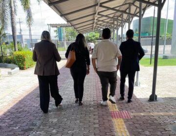 Ex-secretário paga fiança de R$ 8 mil após operação contra fakes com dinheiro público