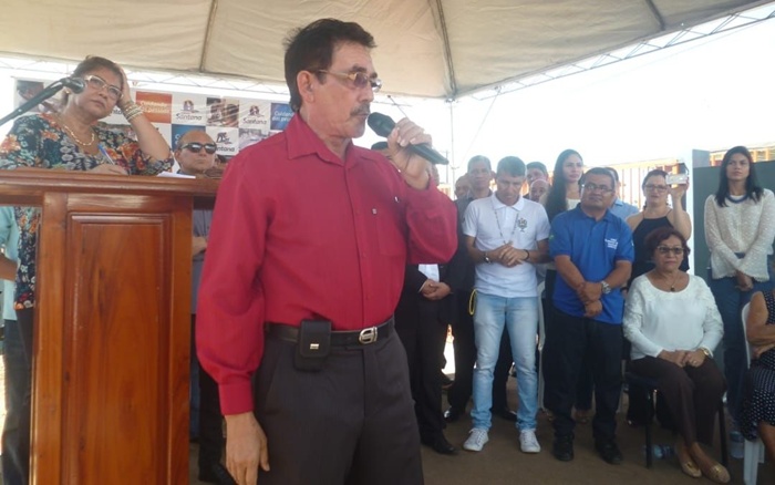 O homem que cuidava de todos: Santana se despede de “Raimundo da Farmácia”