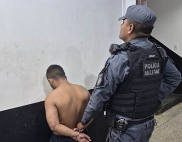 Após flagra na contramão e fuga em alta velocidade, polícia prende “entregador do tráfico”