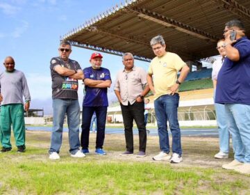 Senador inspeciona revitalização do Zerão e avanço do novo gramado