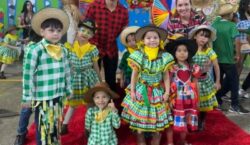Apresentação de aluno com má-formação congênita comove comunidade escolar: ‘lindo milagre’