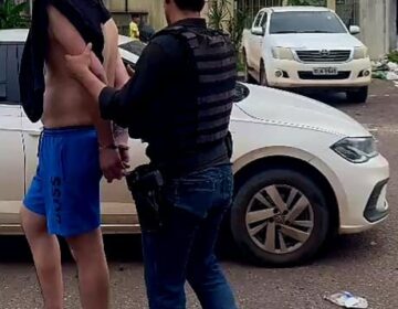 Comerciante descumpre medida e agride ex que deixava filho na escola