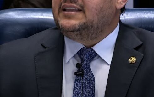 Alcolumbre: ‘não serei intimado e chantageado. O Brasil saberá o nome’