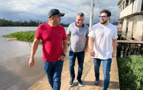 Acácio acompanha obras e implantação da telemedicina em Vitória do Jari