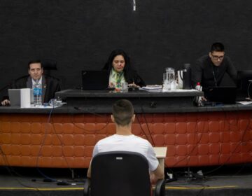 Júri condena 4 homens por assassinato brutal 11 anos depois