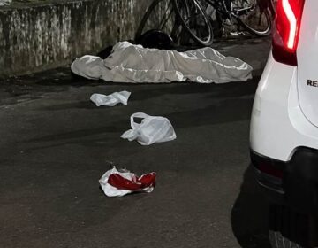 Polícia investiga execuções que deixaram 2 mortos em praça pública