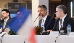 A fronteira nunca separou apenas dois países. Ela separou famílias