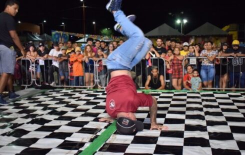 Batalhas de rima e breaking são atrações de festival de hip hop em Santana